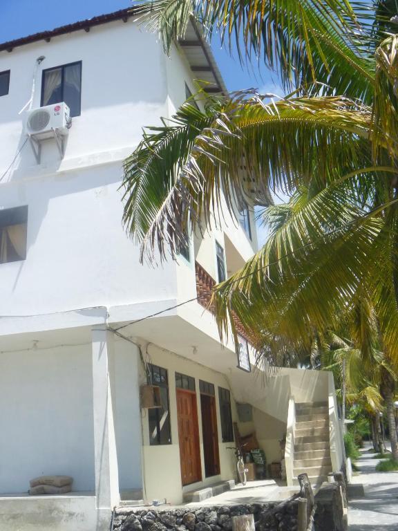 Casa Los Delfines Hotel Puerto Villamil Exterior photo