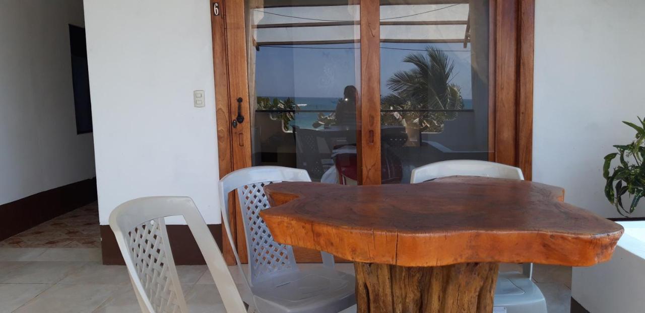 Casa Los Delfines Hotel Puerto Villamil Exterior photo
